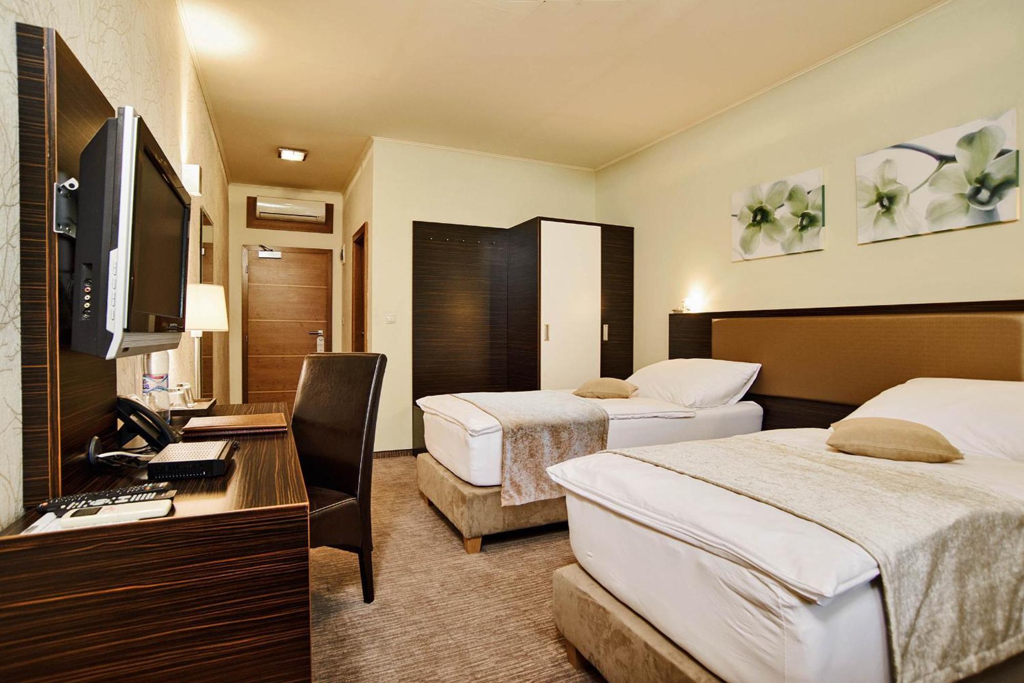 Privilege - Empire Hotels Group Caşonia Exterior foto