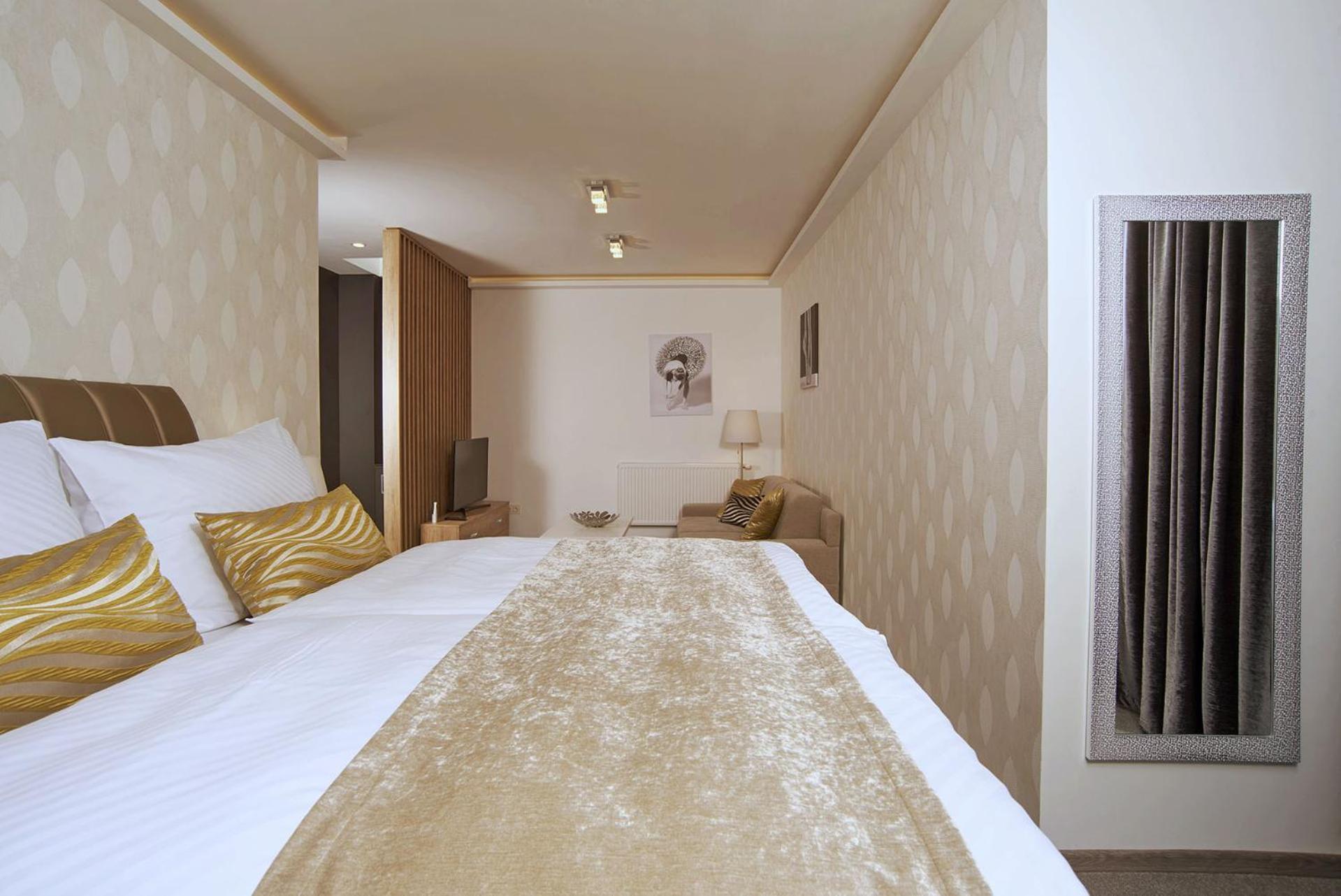 Privilege - Empire Hotels Group Caşonia Exterior foto